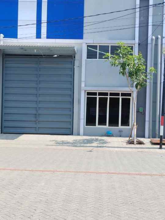 siap pakai gudang cip di raya lingkar timur sidoarjo