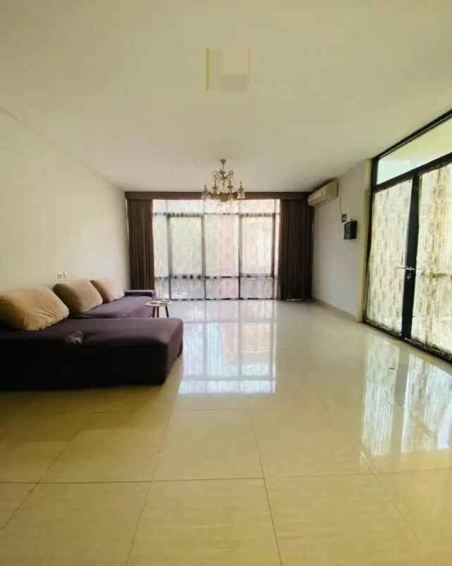 siap tinggal siap kantor rumah sewa di kemang selatan