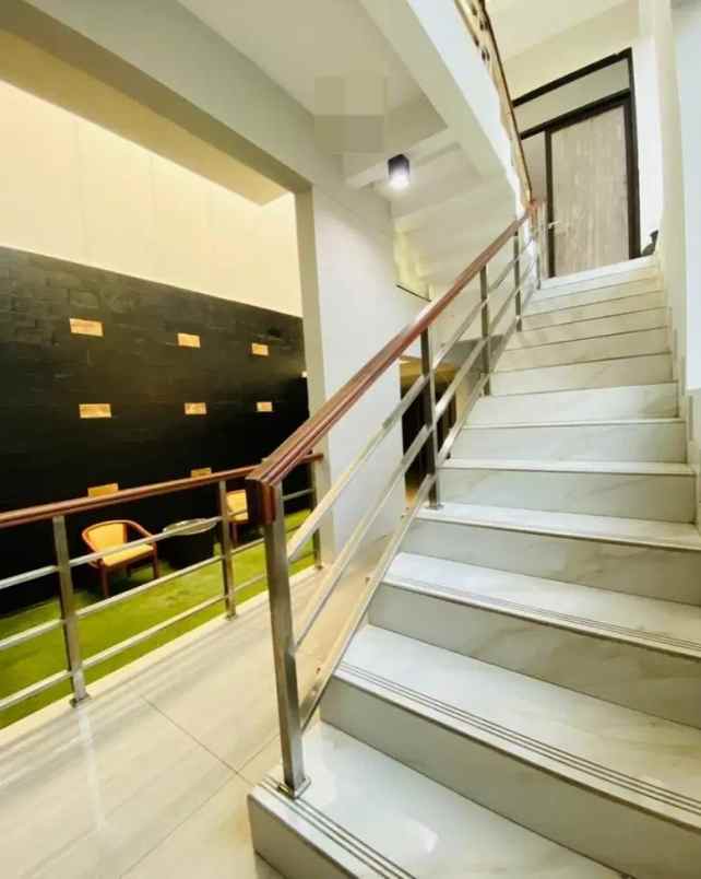 siap tinggal siap kantor rumah sewa di kemang selatan