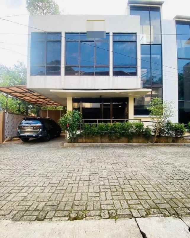 siap tinggal siap kantor rumah sewa di kemang selatan