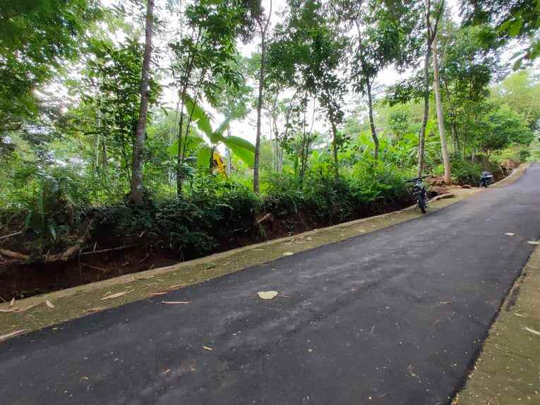 tanah dekat pasar mojogedang