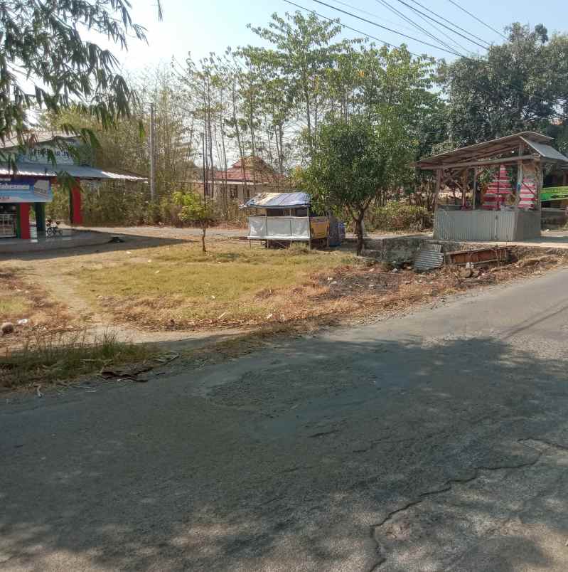 tanah rata dan padat strategis pinggir jln raya