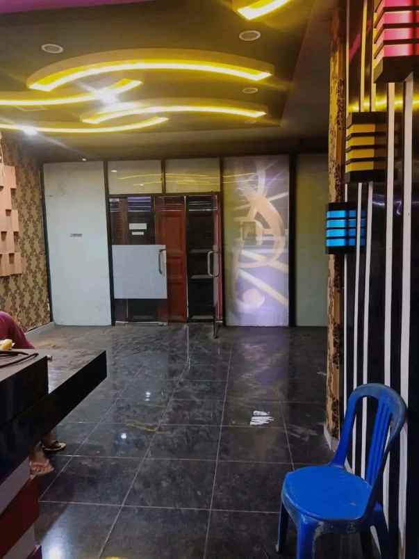 tempat usaha dijual lokasi strategis