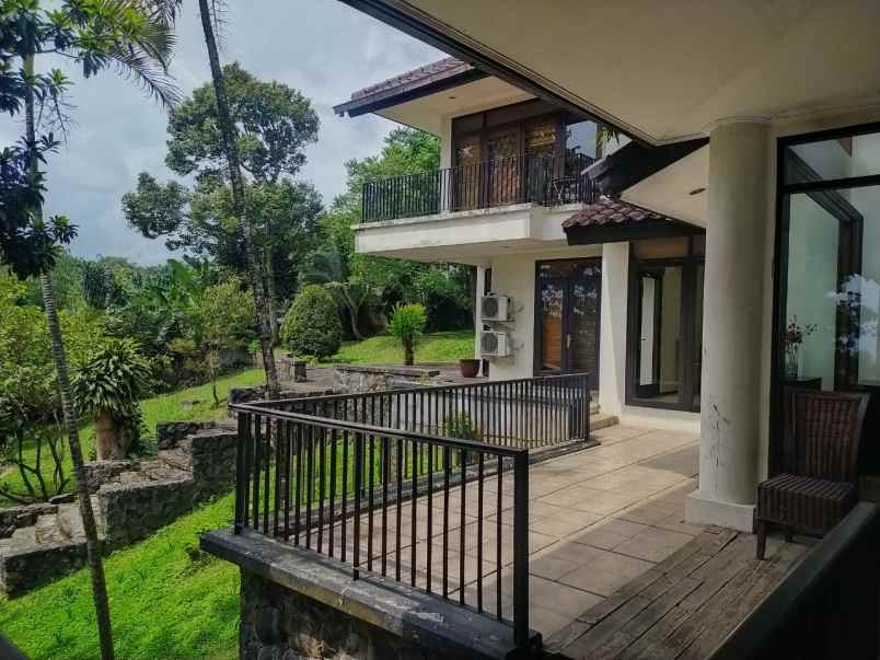 villa jl raya cipayung datar gn