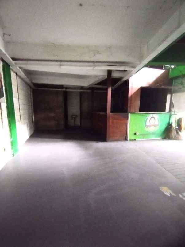 bangunan dr ir h soekarno strategis depan raya