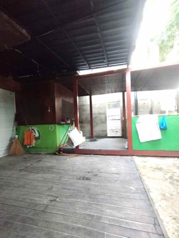 bangunan dr ir h soekarno strategis depan raya