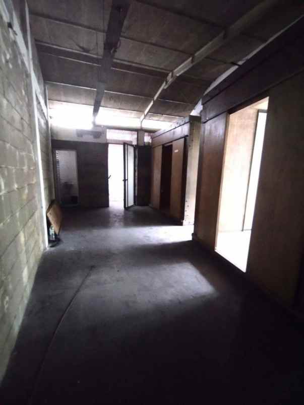 bangunan dr ir h soekarno strategis depan raya