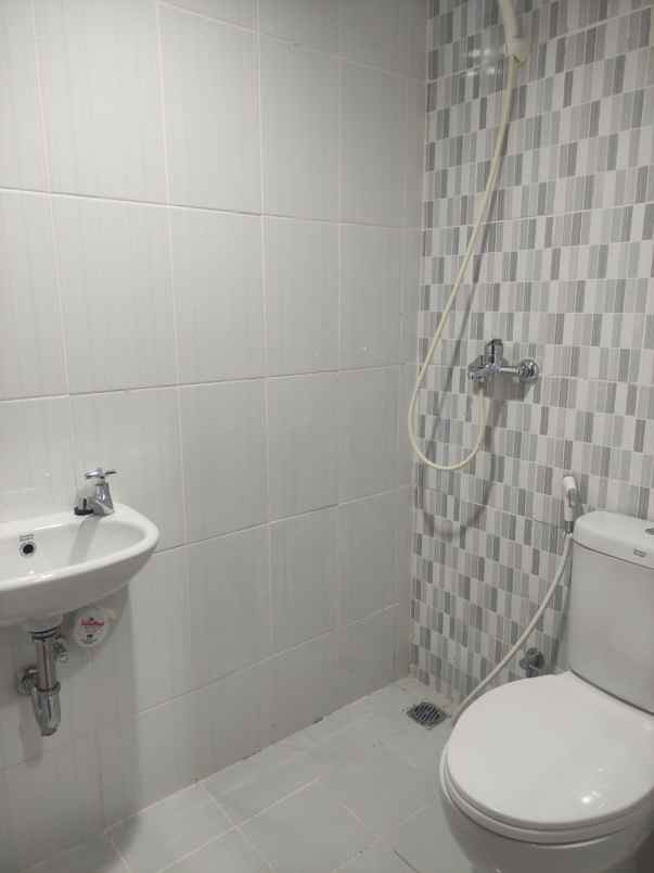 dijual apartemen gunawangsa tidar