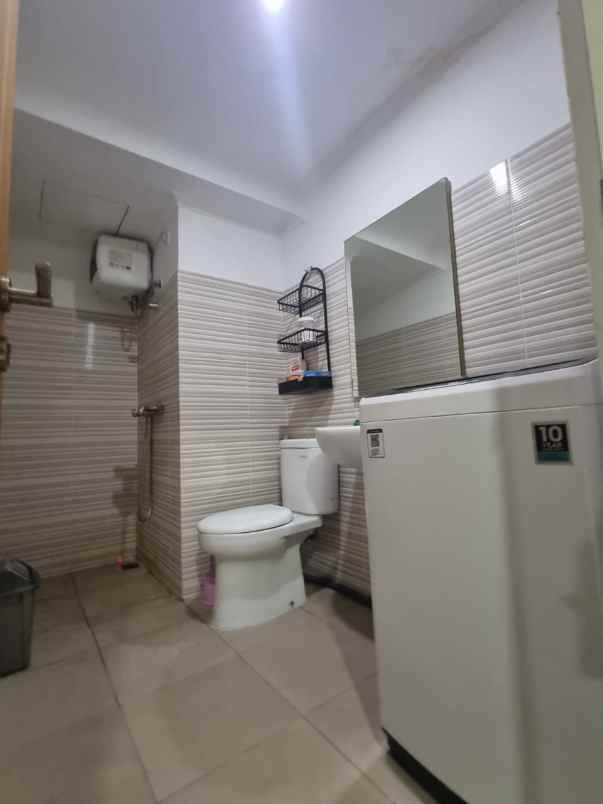 dijual apartemen jl bukit darmo boulevard