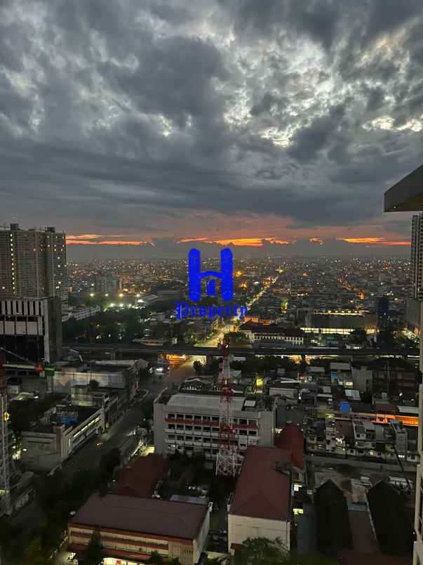 dijual cepat apartemen the reiz condo uk 50m2