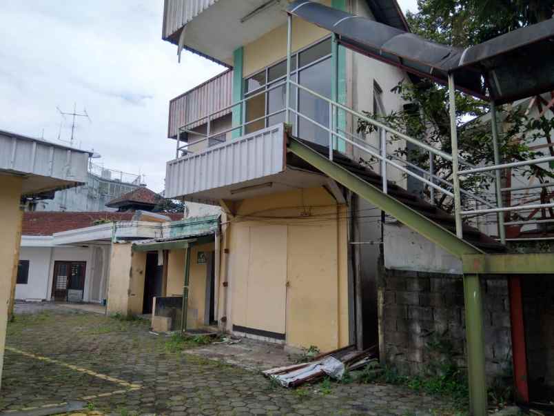 dijual cepat bangunan komersil mainroad kota bandung