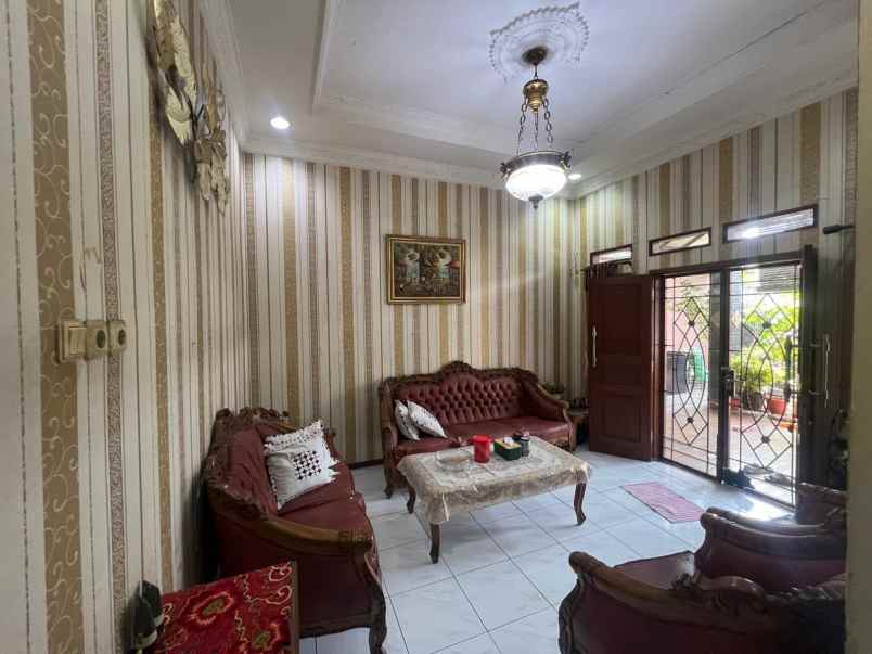 dijual cepat rumah luas area jl kh hasyim ashari