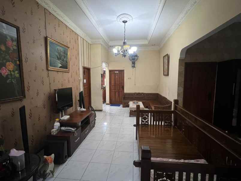 dijual cepat rumah luas area jl kh hasyim ashari