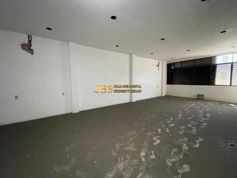 dijual disewakan gedung di jalan mh thamrin medan