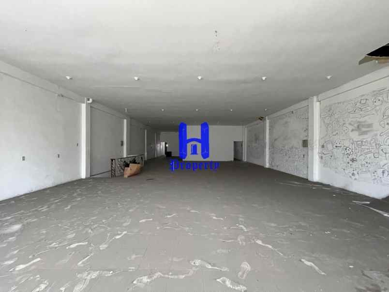 dijual disewakan gedung di jalan mh thamrin medan