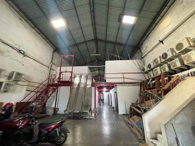 dijual gudang margomulyo permai surabaya