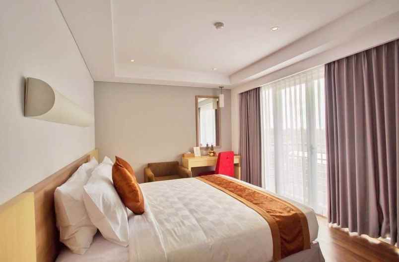 dijual hotel raya kuta