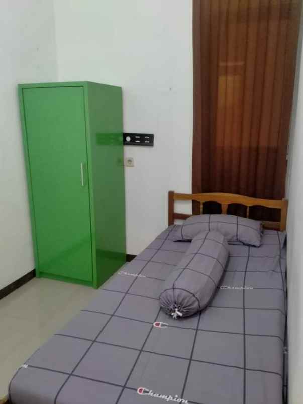 dijual kost bojong