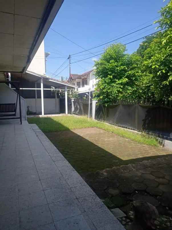 dijual kost pogung baru sinduadi kec
