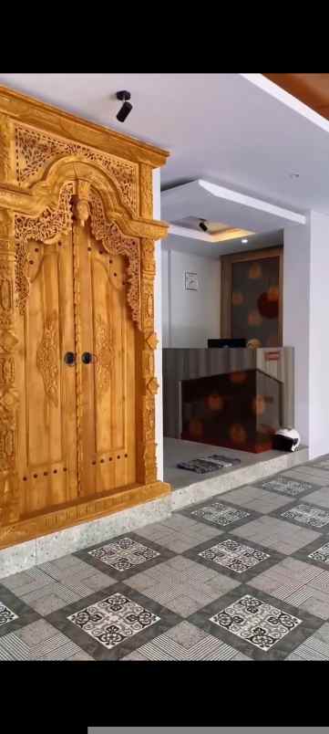 dijual kostel di tengah kota solo