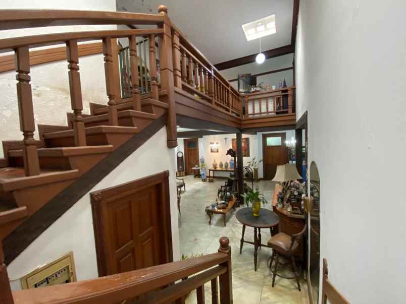 dijual murah rumah di jalan kemang selatan