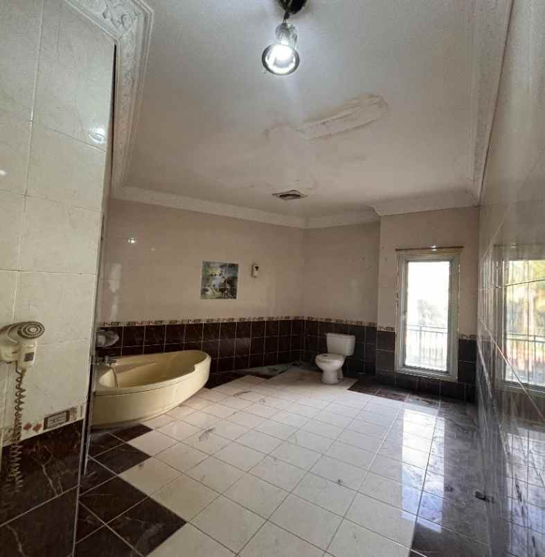 dijual murah rumah mewah di leuwinanggung depok