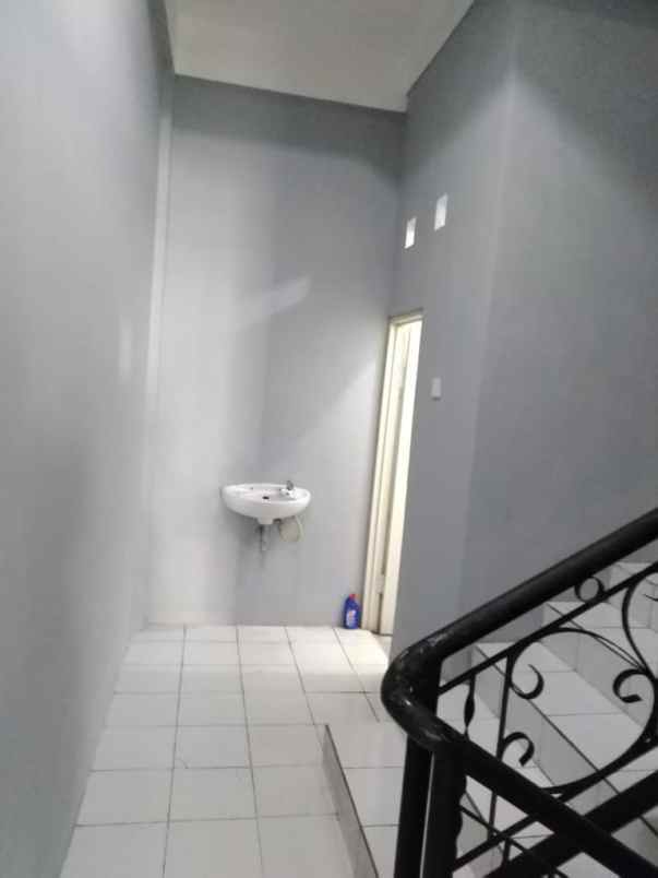 dijual ruko gudang kantor dr soepomo