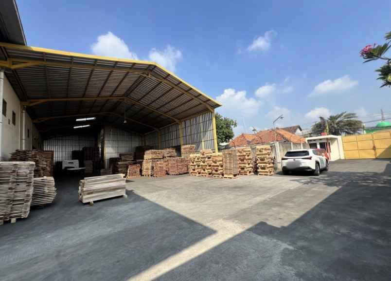 dijual ruko gudang kantor jalan kaliabang tengah