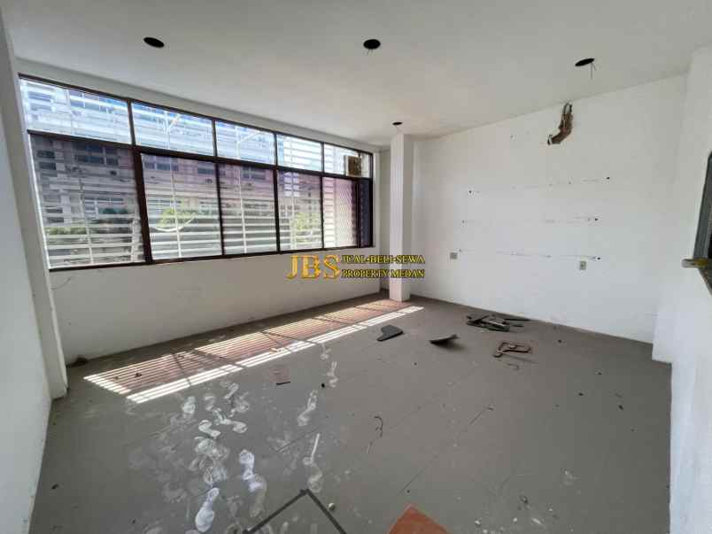 dijual ruko gudang kantor jalan mh thamrin dekat