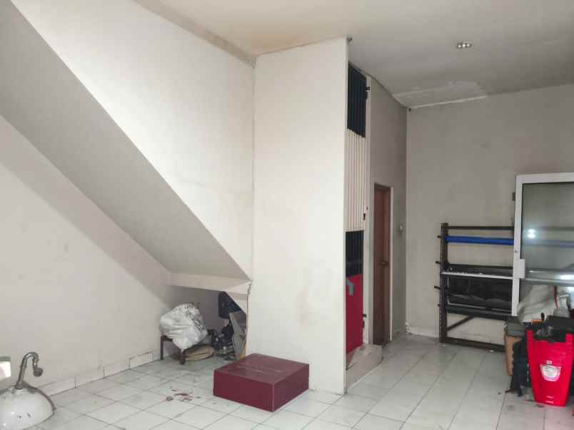 dijual ruko gudang kantor jln m h thamrin