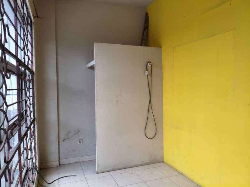 dijual ruko gudang kantor jln m h thamrin