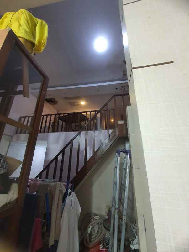 dijual ruko strategis di jalan gajah mada denpasar