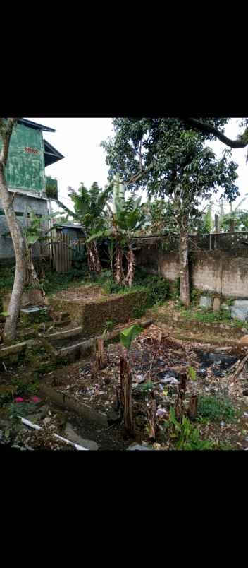 dijual rumah 2 lantai