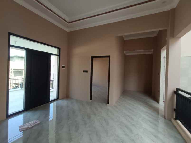 dijual rumah 2 lantai lokasi sawojajar 2 malang