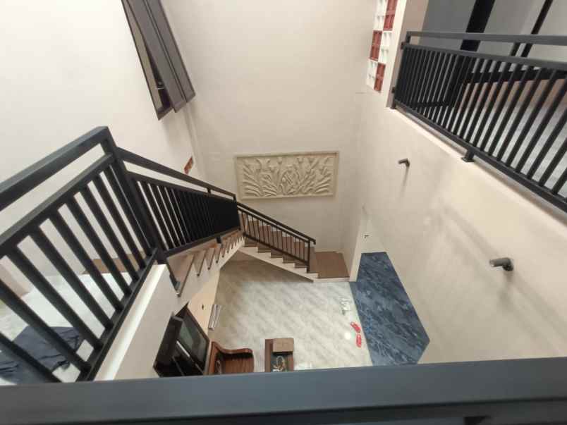 dijual rumah 2 lantai lokasi sawojajar 2 malang