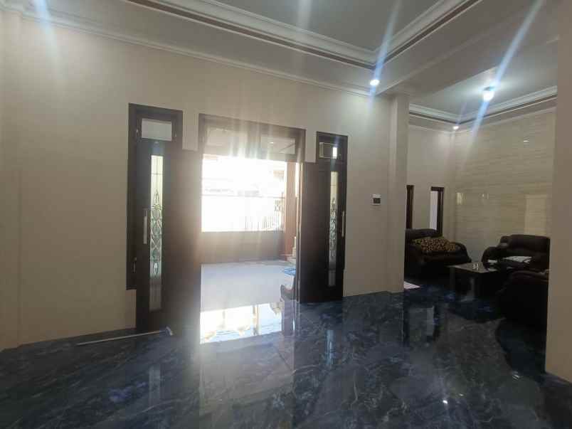 dijual rumah 2 lantai lokasi sawojajar 2 malang