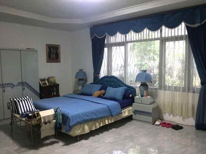 dijual rumah 28 patra kuningan barat