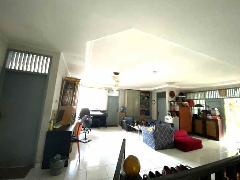 dijual rumah 28 patra kuningan barat