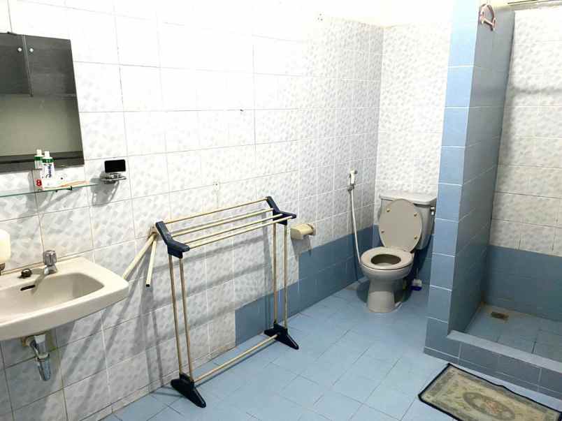 dijual rumah 28 patra kuningan barat