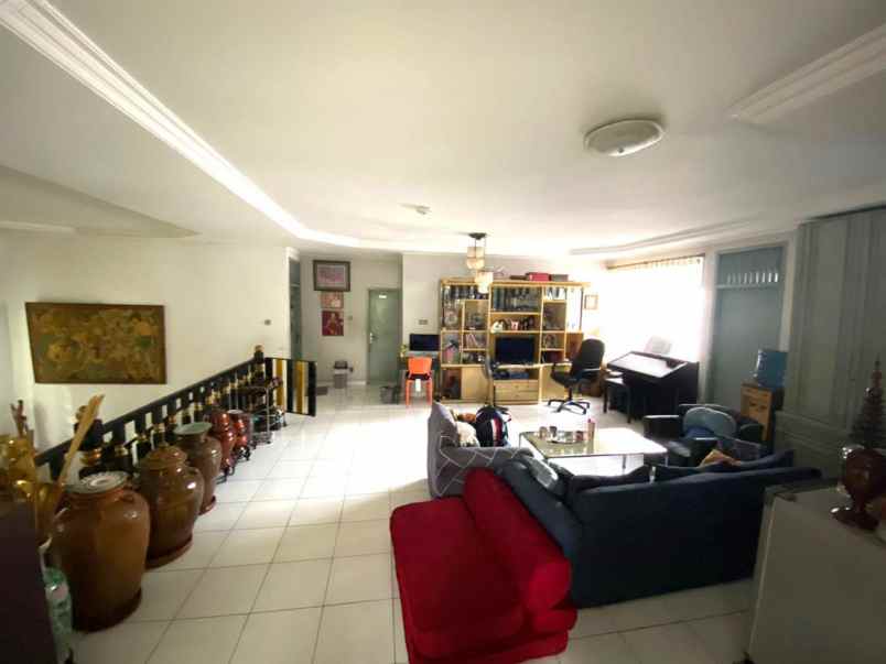 dijual rumah 28 patra kuningan barat