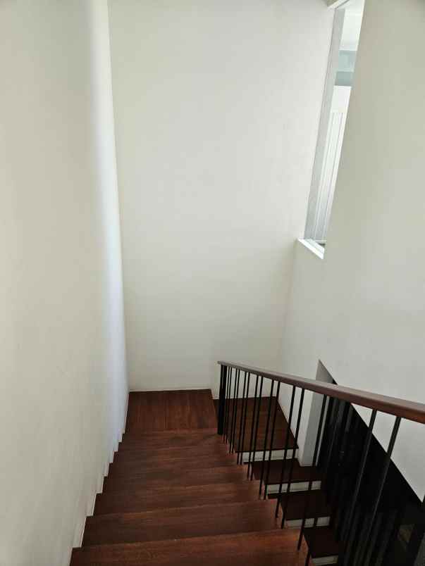 dijual rumah acacia graha natura