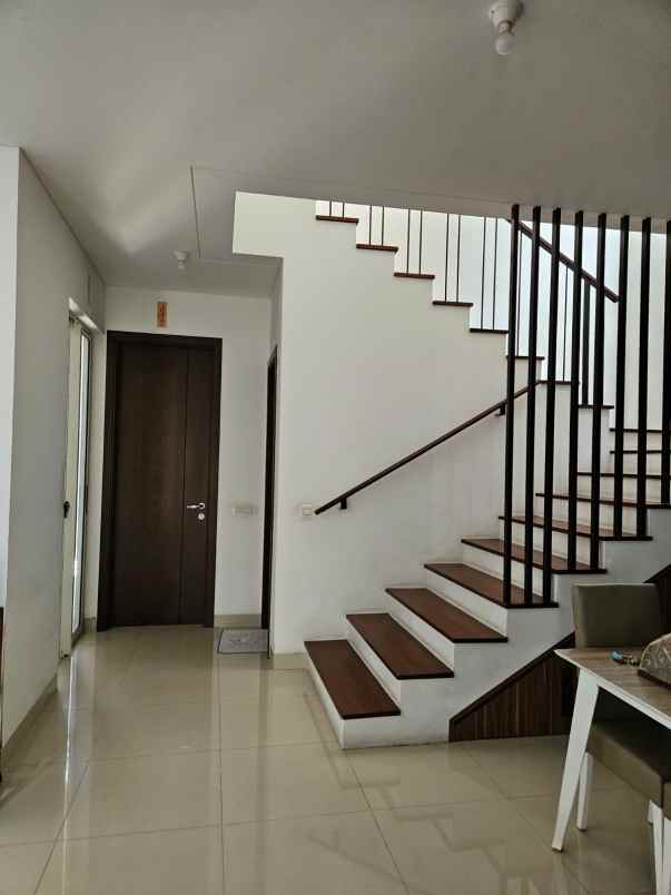 dijual rumah acacia graha natura