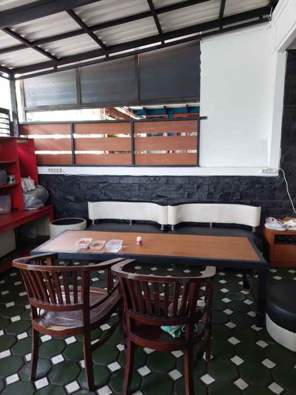 dijual rumah antapani