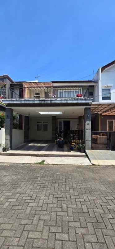 dijual rumah antapani lama
