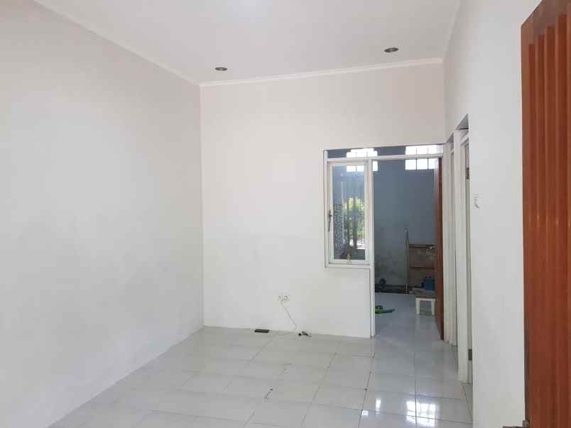 dijual rumah arcamanik