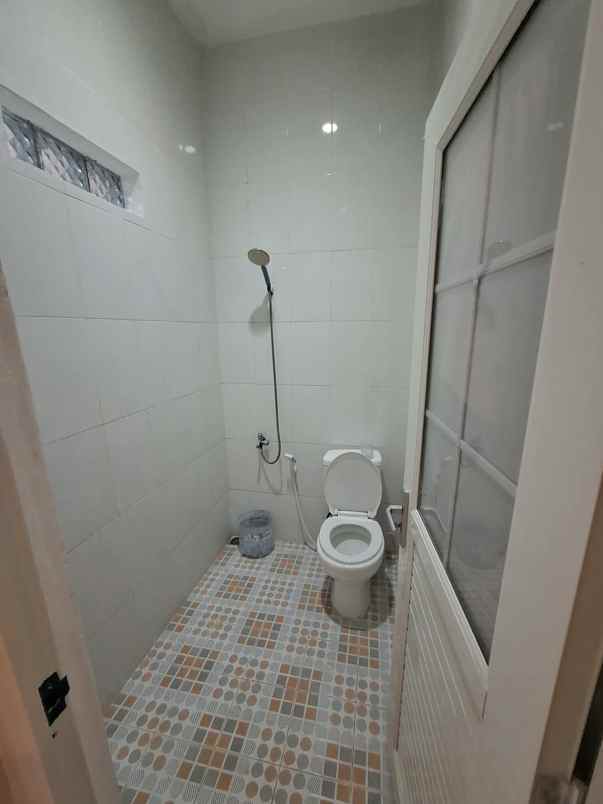 dijual rumah babatan pratama
