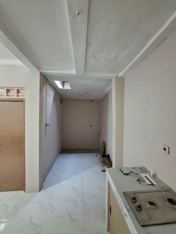 dijual rumah babatan pratama
