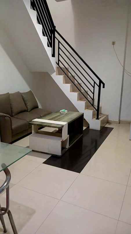 dijual rumah babatan pratama