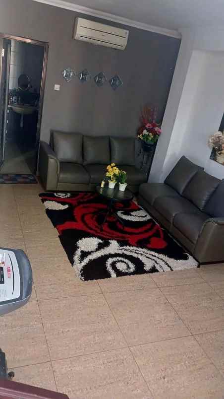 dijual rumah babatan pratama