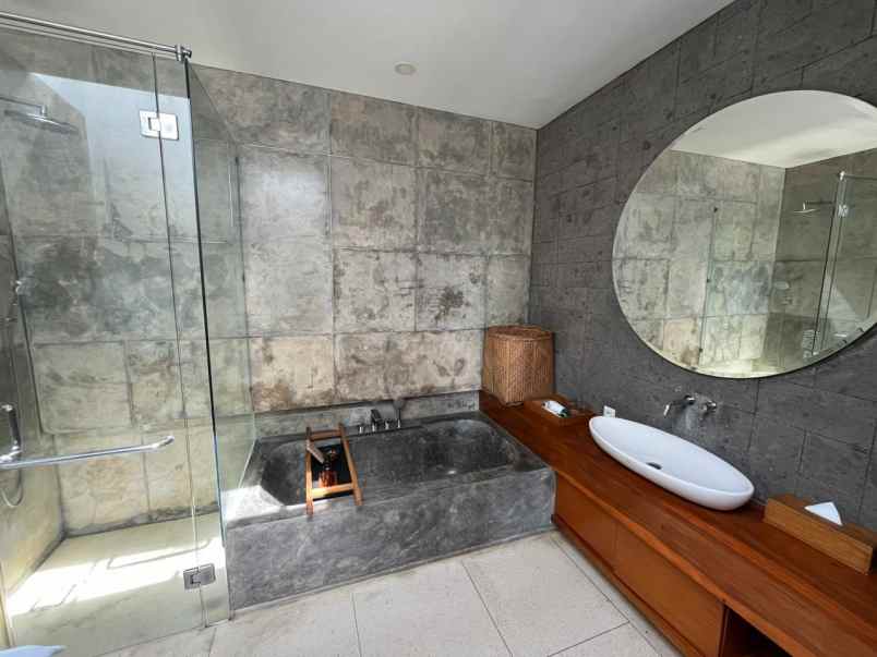 dijual rumah badung